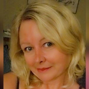 Meet your Posher, Angie